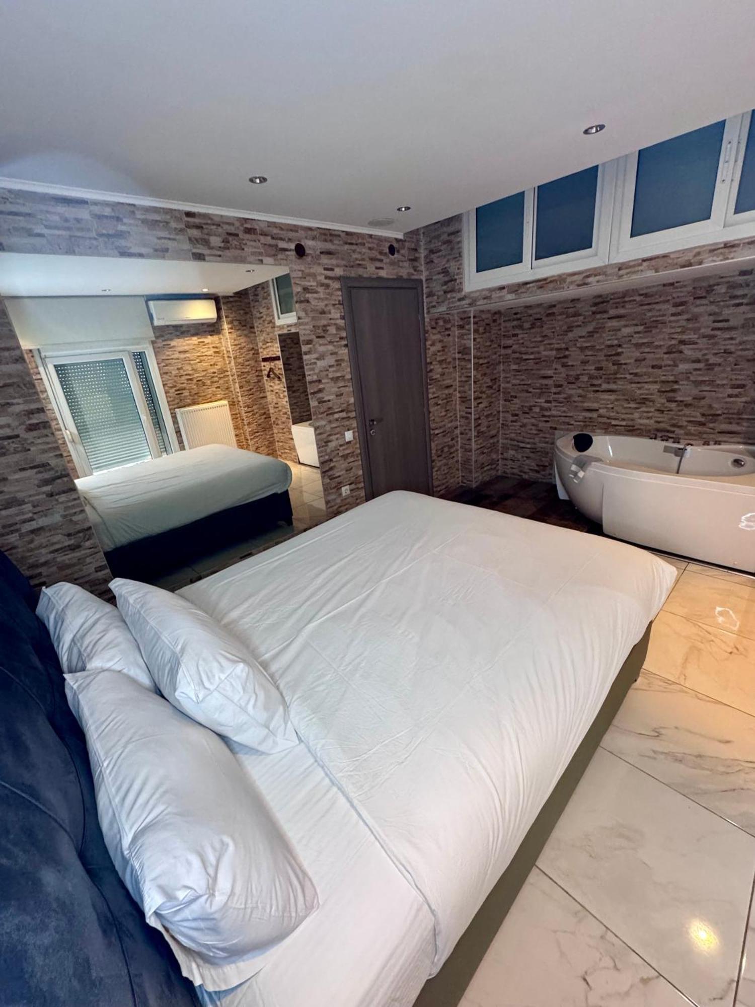 Luxury Living Apartments And Spa เทสซาโลนิกิ ห้อง รูปภาพ